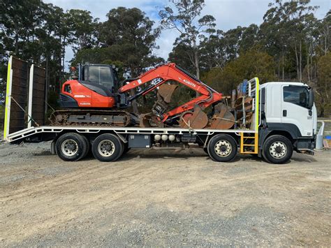 8 Tonne Excavator Hobart : 8 Tonne Excavator Tasmania (TAS)